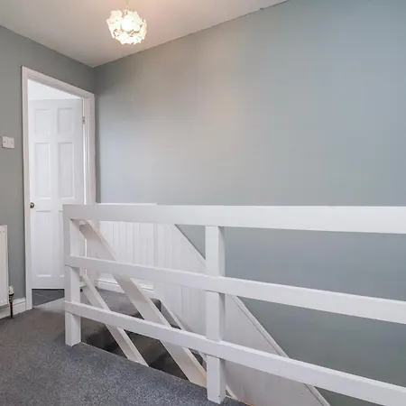 34 Fountain Close * Whitby